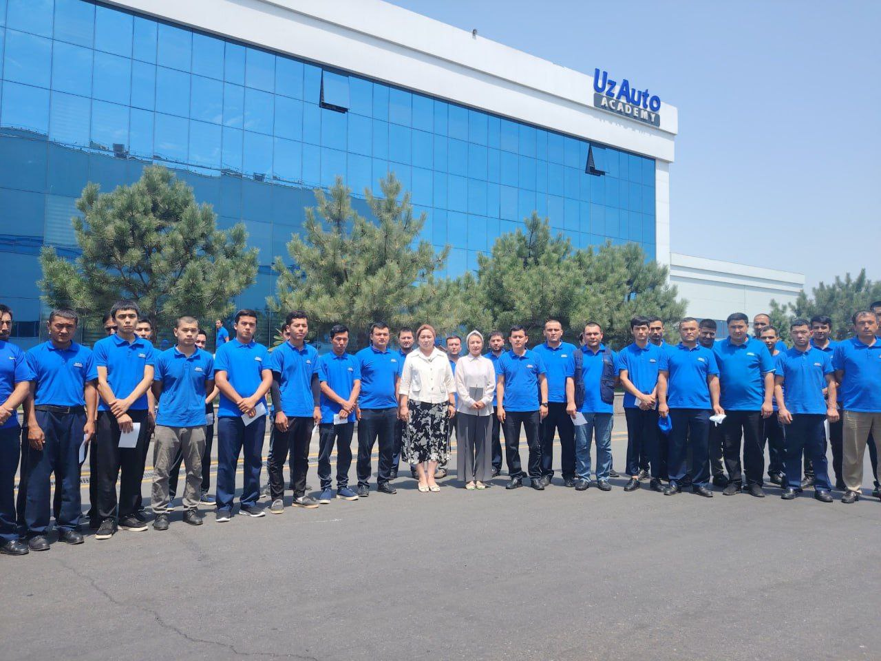 “UzAuto Motors” Aj ishlab chiqarish korxonasining “UzAuto akademiya”sida kasbiy-amaliyot  yakuniy davlat attestatsiya imtihonlari  bo’lib o’tdi.