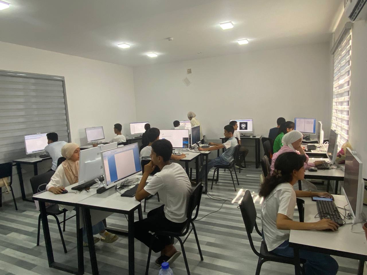Zamon bilan hamnafas qadamlar – "Kompyuter savodxonligi" kurslari davom etmoqda!